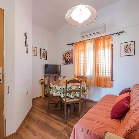 Eva Apartamento Sukošan