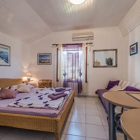 Eva Apartmán Sukošan